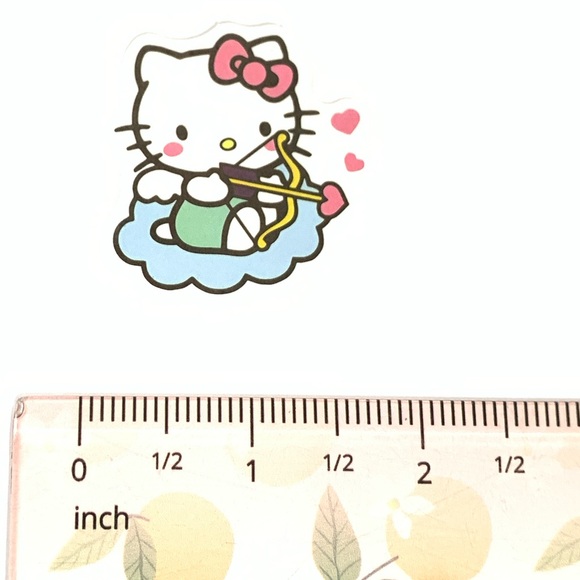 Hello Kitty Vinyl Sticker - Picture 3 of 3
